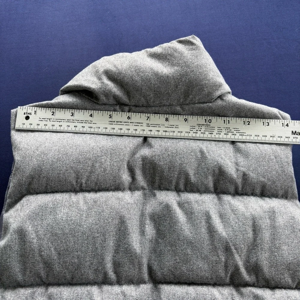 Old Navy Men's Gray Puffer Vest Size L Full‎ Zip Quilted Sleeveless Jacket
